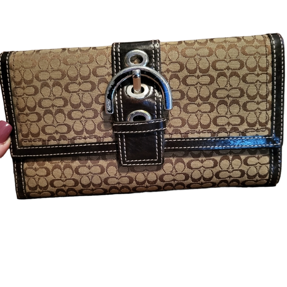Coach Wallet...Authentic..Mint Condition - image 1